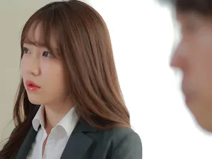 Chồng yêu nghe tiếng vợ yêu rên qua điện thoại khi đi làm ăn với sếp