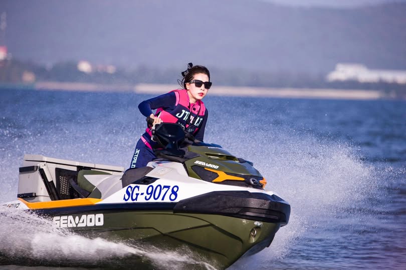 ông anh hàng xóm trúng độc đắc và mấy gấu yêu nghiệt cạnh bên